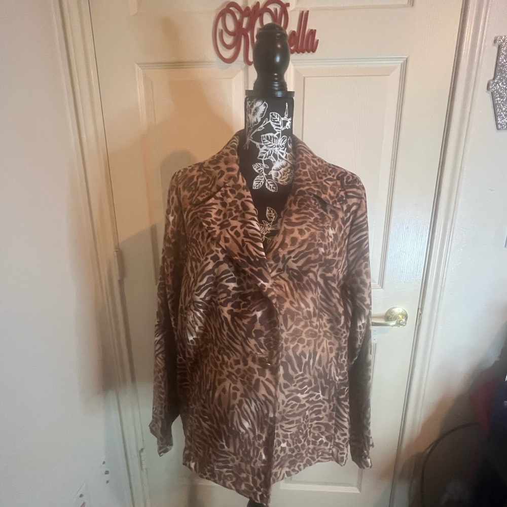 Well-loved 2x animal print Blazer